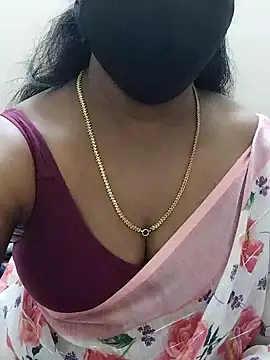 MrsNayoni77's cam snapshot