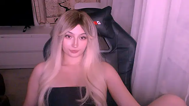 beauty_blonde's cam snapshot