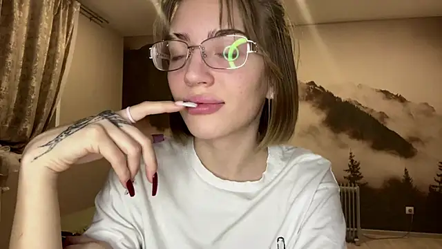 MelaineAytes's cam snapshot