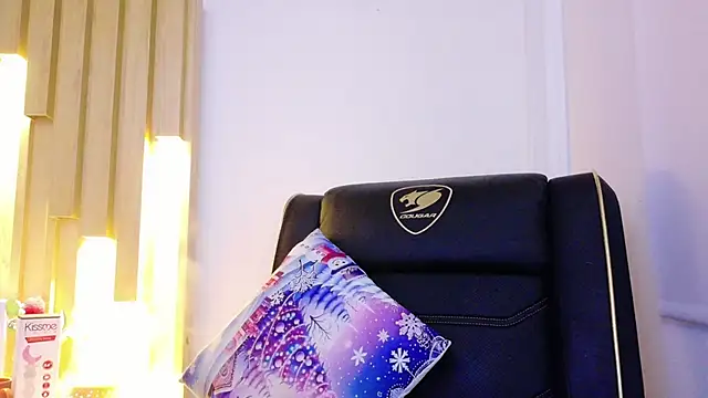 Anaise_latif's cam snapshot