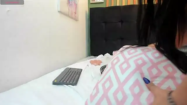 _angeline_love's cam snapshot