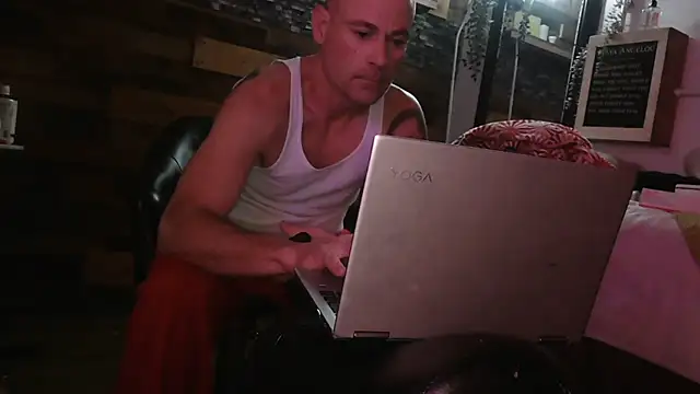 MISTERANDDEMI's cam snapshot