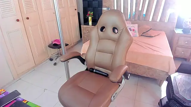 cute_sassy's cam snapshot