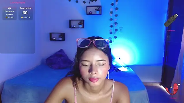 Nikolle_sexy's cam snapshot