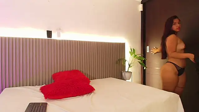 Laurenhill12_'s cam snapshot