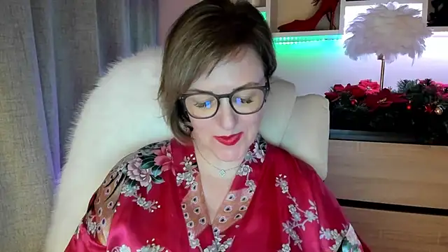 feliziaDesire's cam snapshot