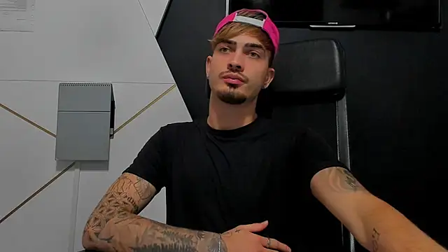 BrandonTate live sex cam