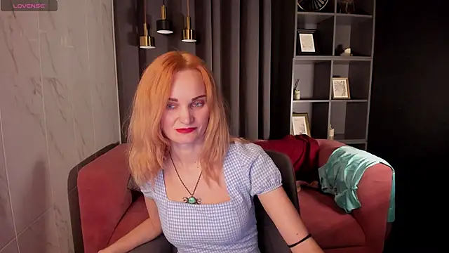 SaraSubtlety's cam snapshot