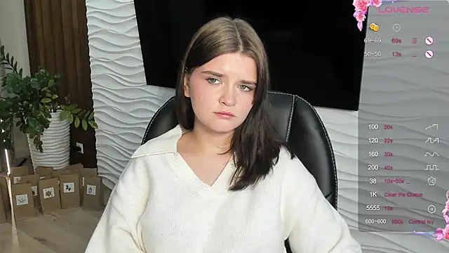 LanaTreades's cam snapshot