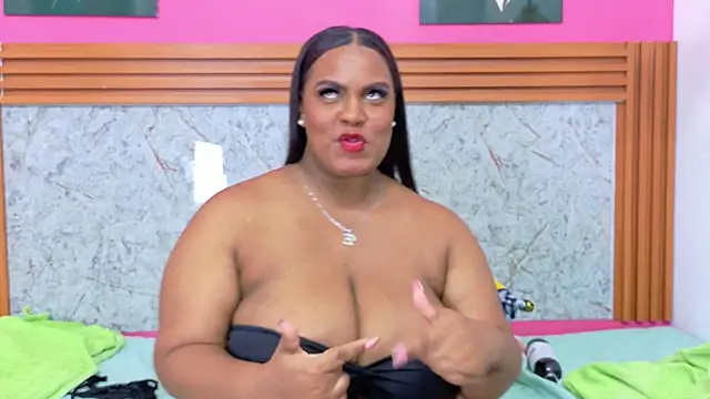 matureahomegirl's cam snapshot