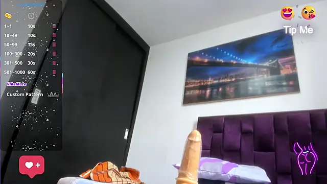 Alicia_Whitee's cam snapshot