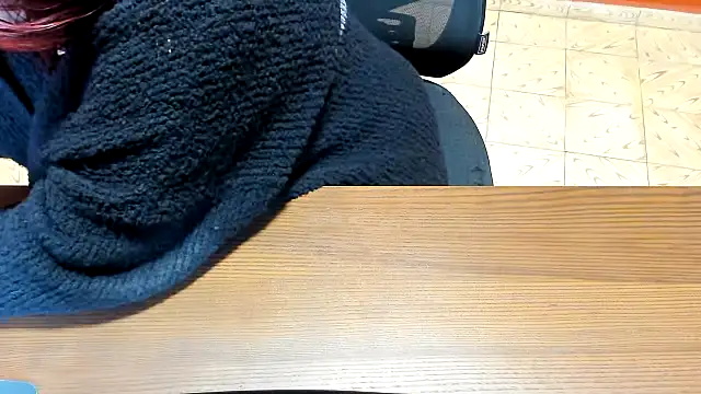 NikkiHolland's cam snapshot