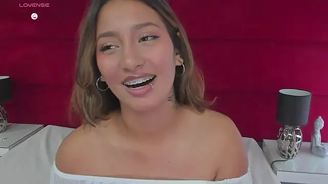 Yazmin_rouse's cam snapshot