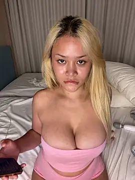 CuteJuneX's cam snapshot