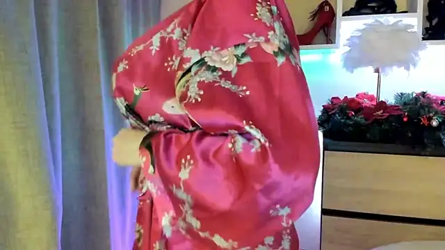 feliziaDesire's cam snapshot