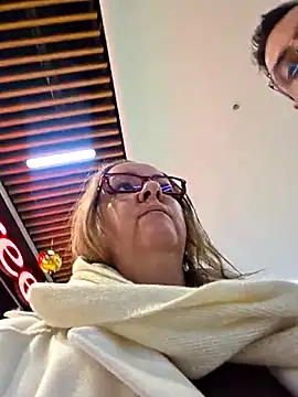 cplcokins34's cam snapshot