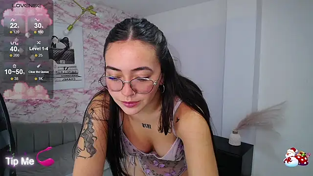 miss_andreaa_t's cam snapshot