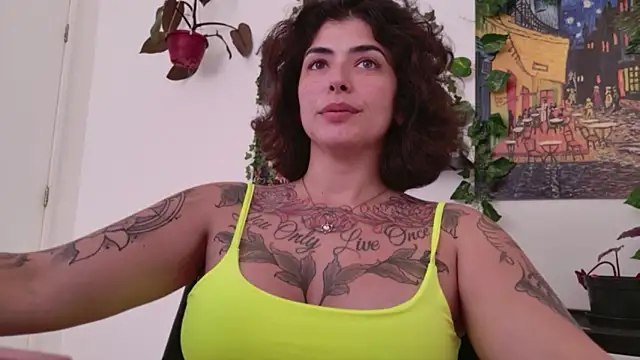 TaliMajesty's cam snapshot