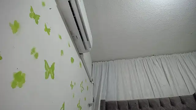 ANA-BULLOCK- live sex cam