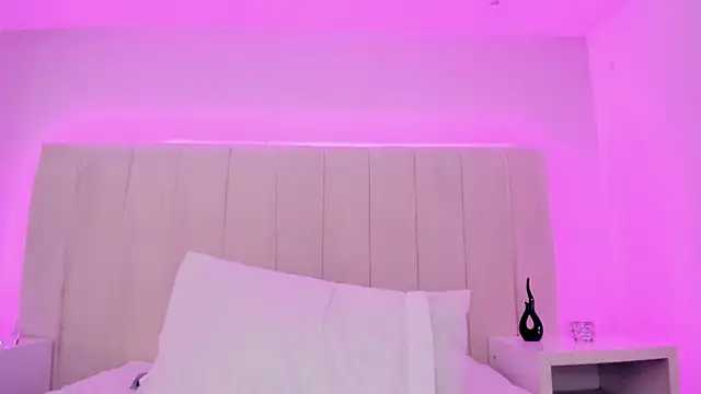 Violetta_cute_'s cam snapshot