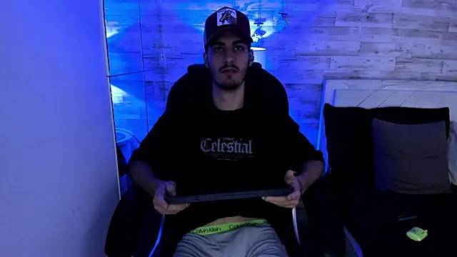 Emir_Ozan_ live sex cam