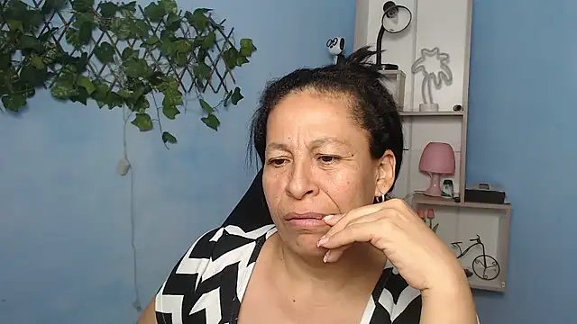 mature_martina's cam snapshot