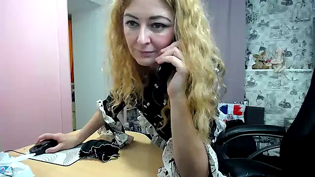 Helen1974's cam snapshot