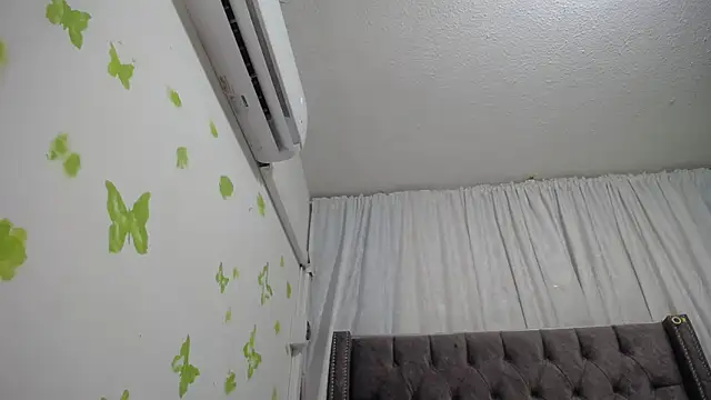 ANA-BULLOCK-'s cam snapshot