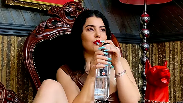 MistressEly's cam snapshot