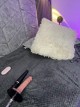 maddy1y_'s cam snapshot