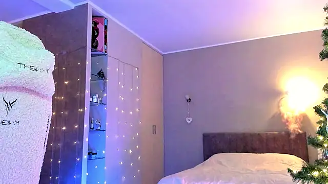 tykioty_Miley's cam snapshot