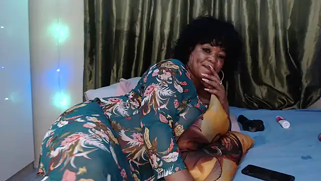 Foxybrownxx1 live sex cam