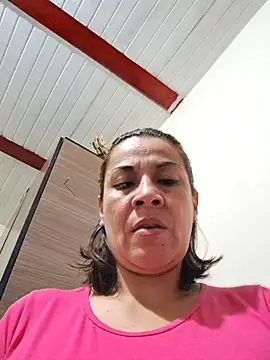 Zaralu_'s cam snapshot