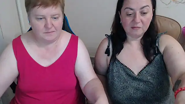 Bertie_Adeline's cam snapshot