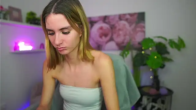 _Bella_Young's cam snapshot