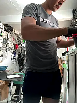 Paul22cm- live sex cam