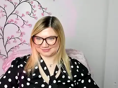 Lola_moree's cam snapshot