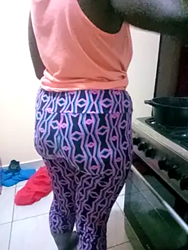 zainabsmile's cam snapshot