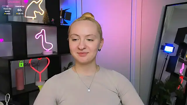 mila_glow1's cam snapshot