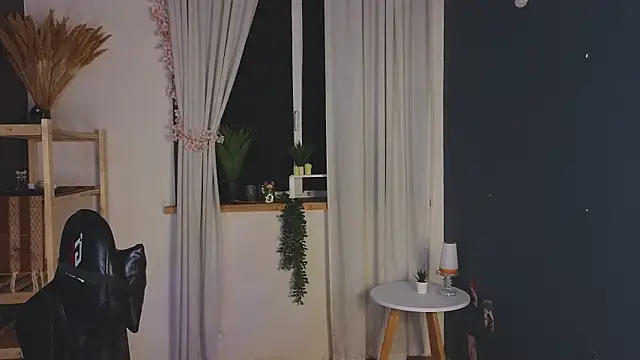 too_sexxxy's cam snapshot