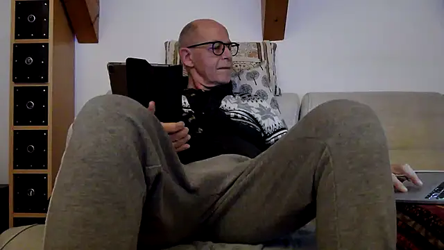 Relnnet live sex cam