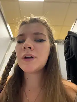 Holy_Tereza's cam snapshot