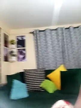 CUMHEREDARLING's cam snapshot