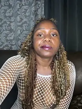 Bootytinah's cam snapshot