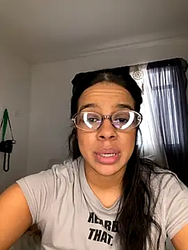 trianawhite's cam snapshot