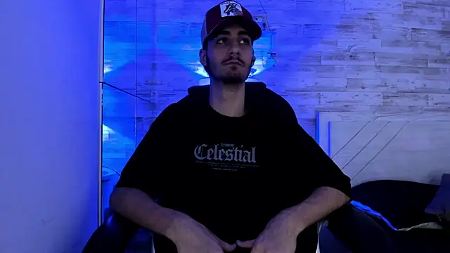 Emir_Ozan_'s cam snapshot