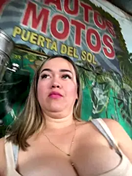 Danielavegax live sex cam