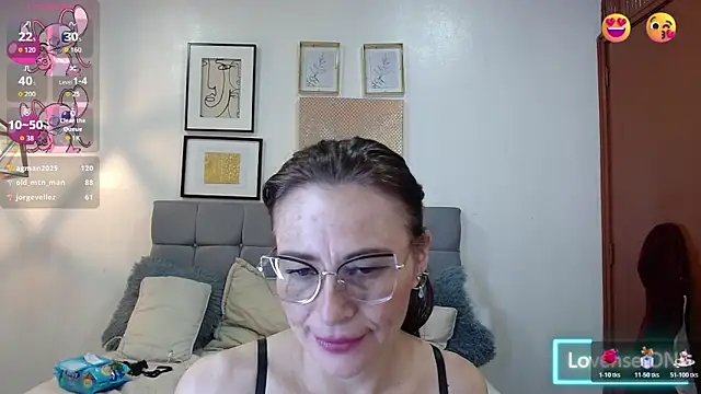 _naomi_s's cam snapshot