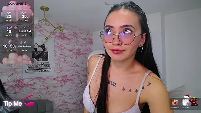 miss_andreaa_t's cam snapshot