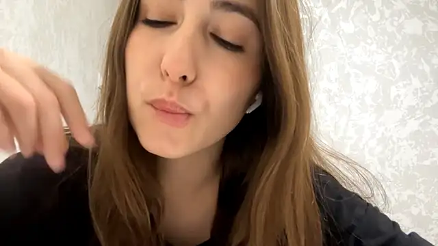 DeannaSuri's cam snapshot